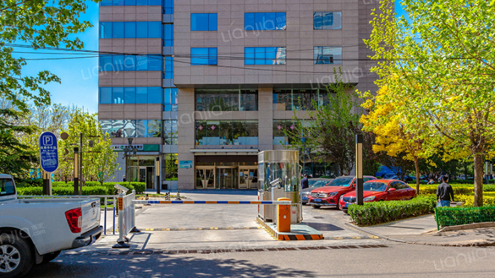 高和蓝峰大厦外景图