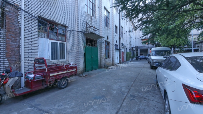 胶带厂宿舍外景图