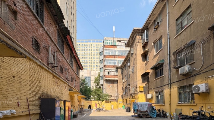 电影公司家属院外景图