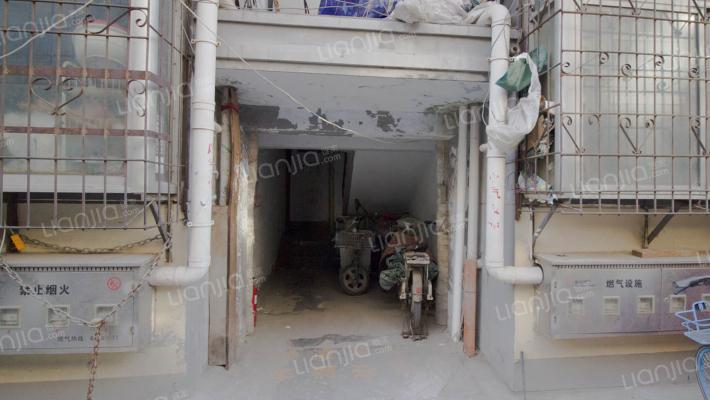 新郑路197号院外景图