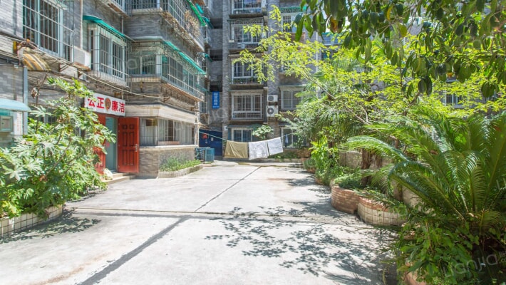 都市人家小区外景图