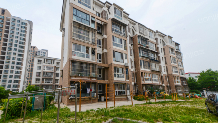 八里坊东区外景图