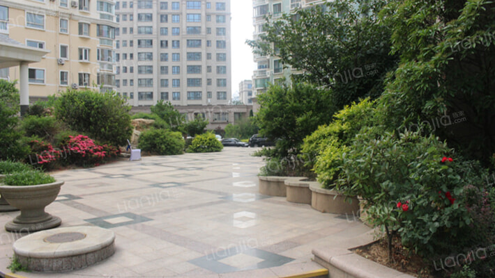 香港花园大公馆外景图