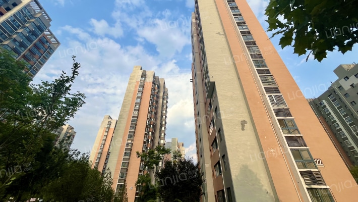 重汽翡翠东郡外景图