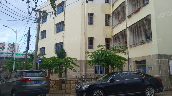 侨中里住宅小区外景图