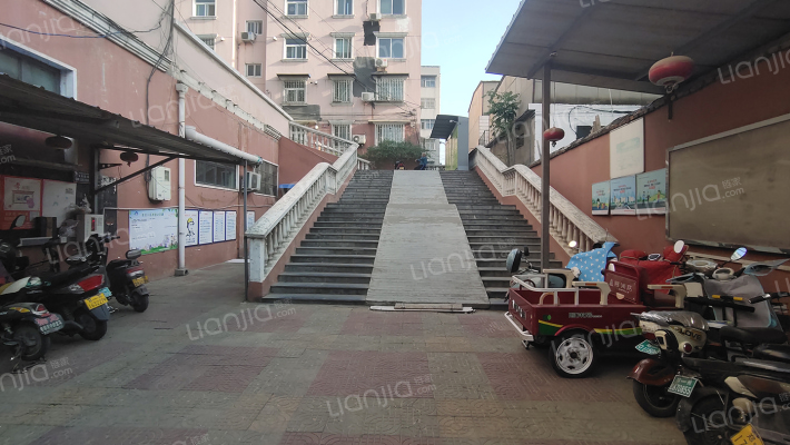 福华苑小区外景图