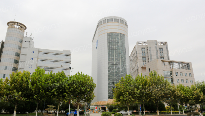 海泰信息广场外景图