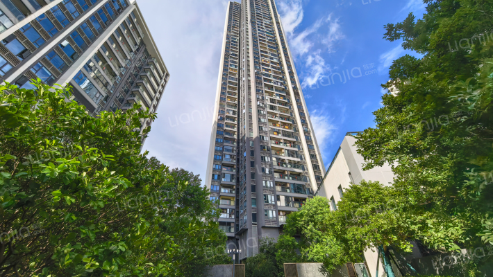 保利招商龙誉外景图