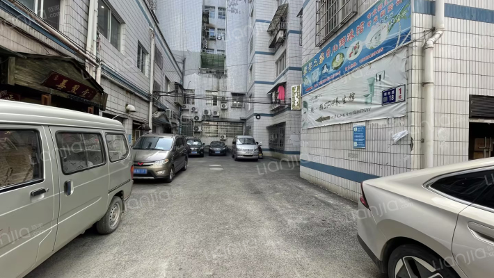 邮政花园外景图