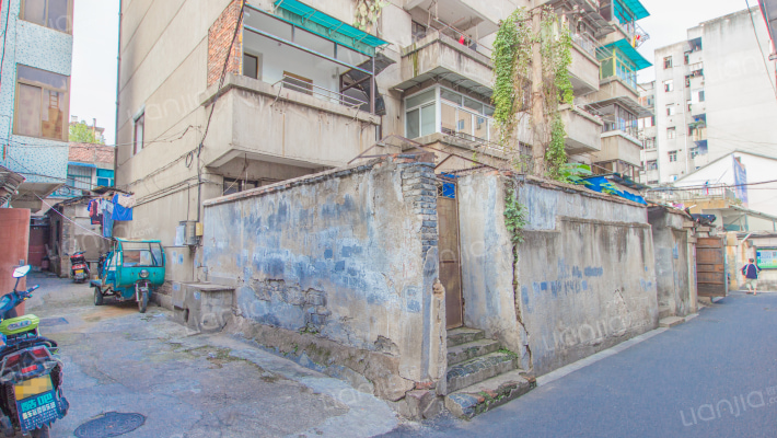 游泳巷18号外景图