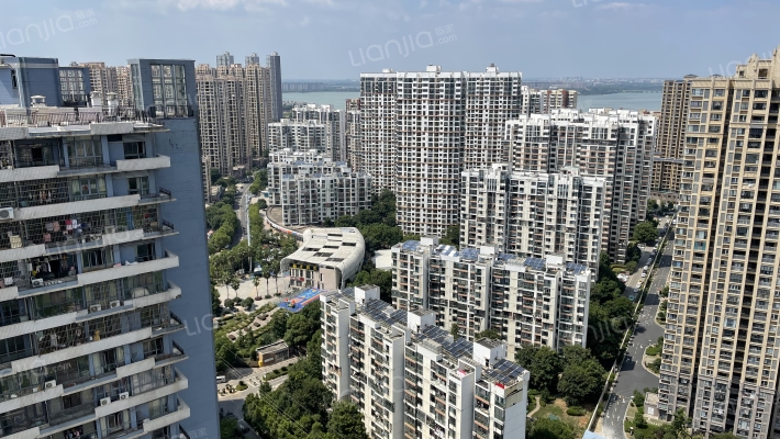 名流人和天地五期外景图