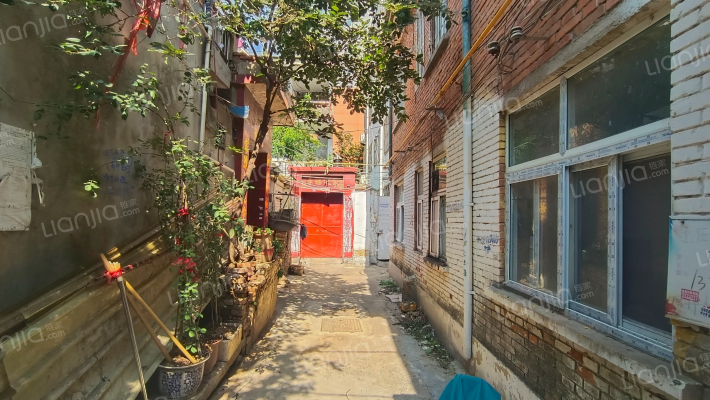 夏庄房地产经营公司家属楼外景图