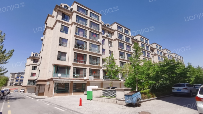 华辰裕景外景图