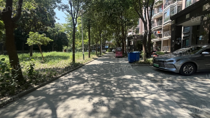 黄金樽小区外景图