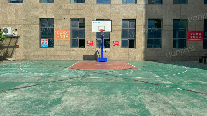 东润华庭外景图