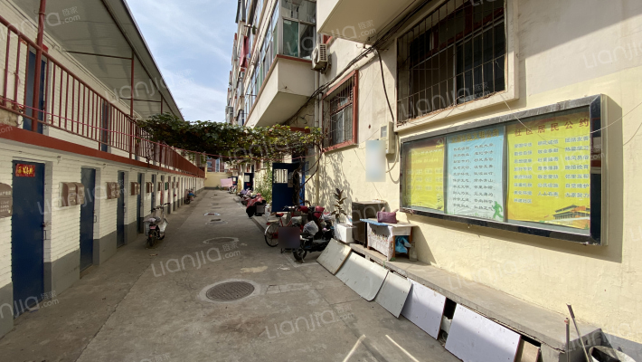 育英中学东宿舍外景图