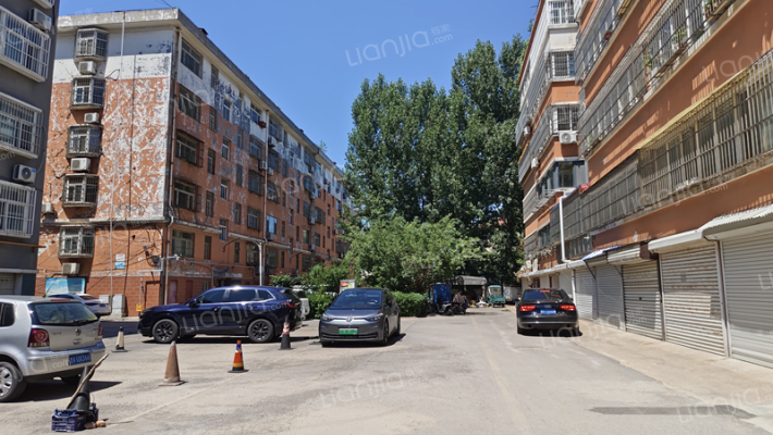 阳光花园B区外景图