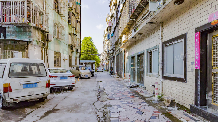 邮电宿舍外景图