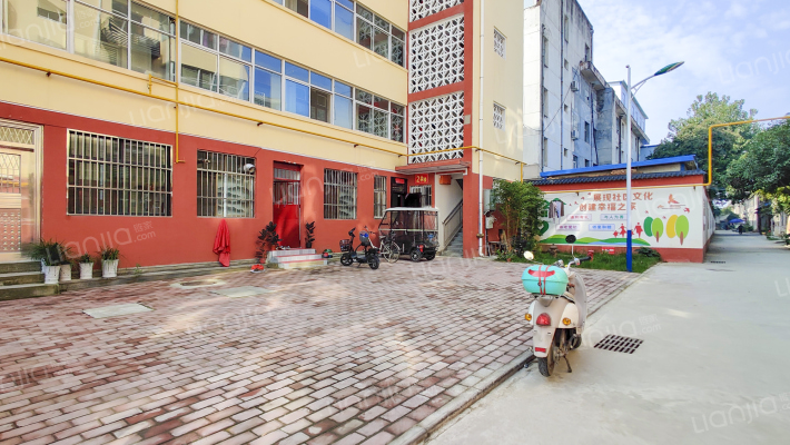 渭水小区中院外景图