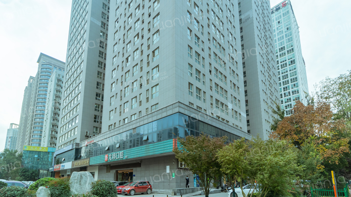 领先时代广场外景图