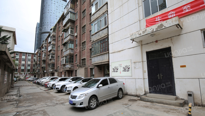 甘肃送变电工程公司住宅楼外景图