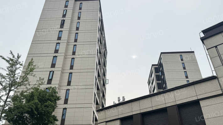 龙盛天和苑外景图