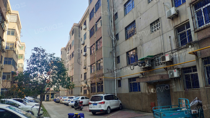 怡心园小区外景图