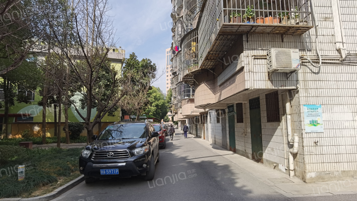 西施大街外景图