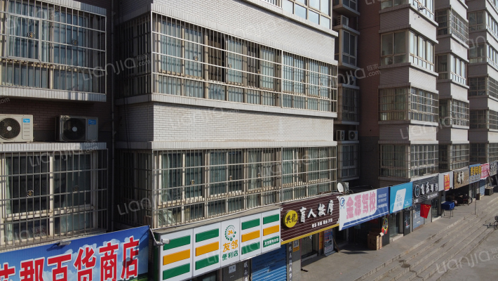 繁花郡小区外景图