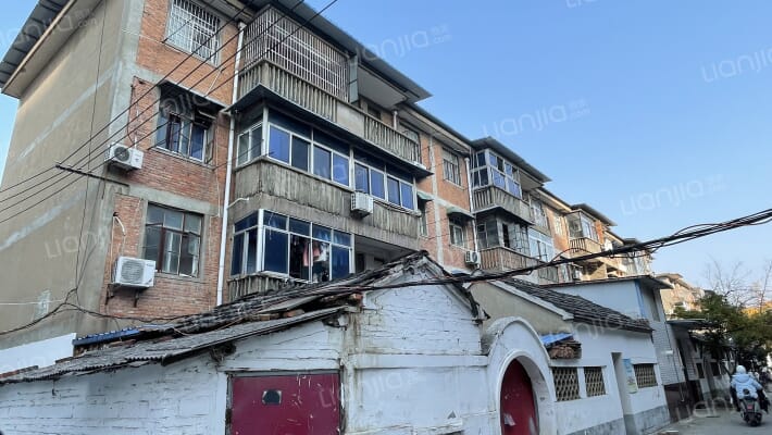 甜水井家属院外景图