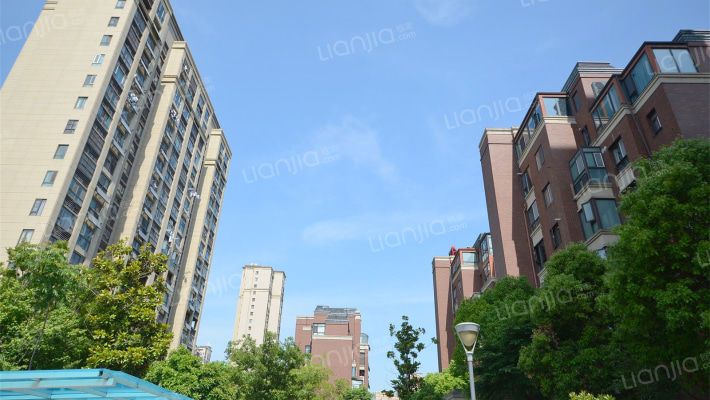 绿地世纪城五期外景图