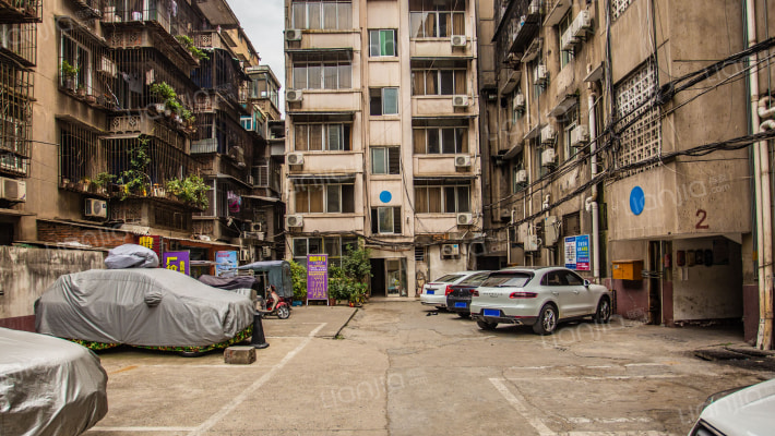 市经信委长征路37号生活区外景图