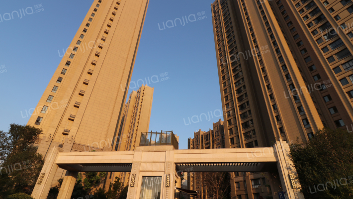 旭日爱上城第五区外景图