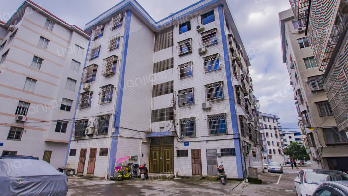 乐湖小区外景图