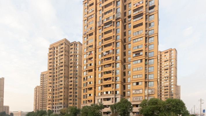 锦中嘉苑外景图