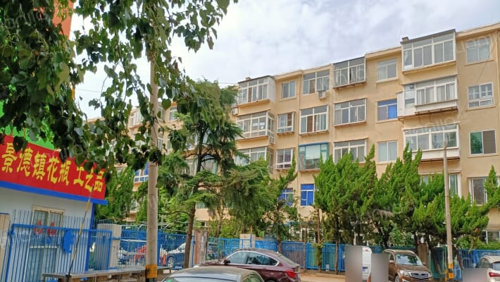 合成革厂职工宿舍外景图