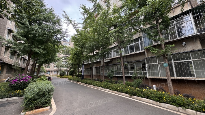 中国科学院西双版纳热带植物园昆明分部住宅区外景图