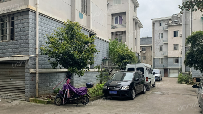 十亩畈小区外景图