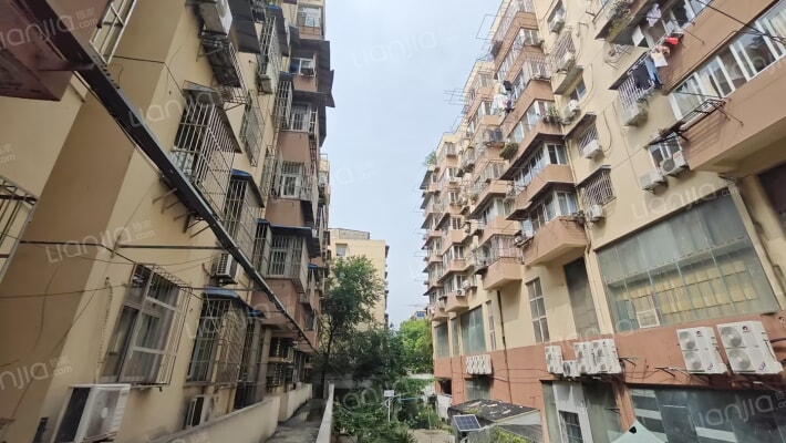 解放路35号外景图