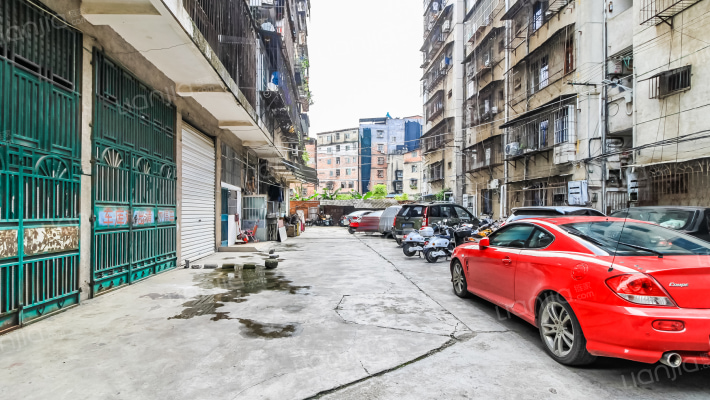 广厦银庄外景图