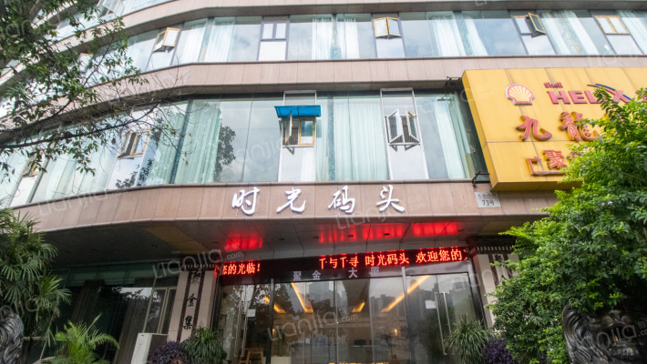 聚金大厦外景图