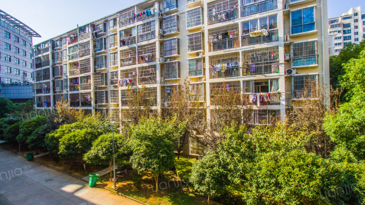 杨坊山庄外景图