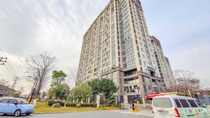 水岸华庭外景图