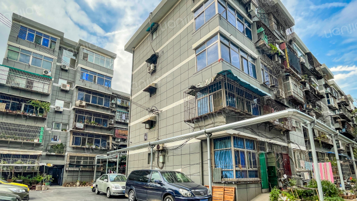 儿童医院东院家属楼外景图