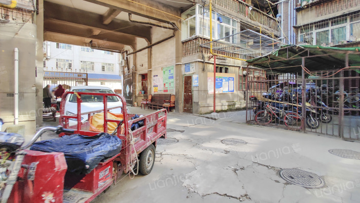 伍道什字东街75号外景图