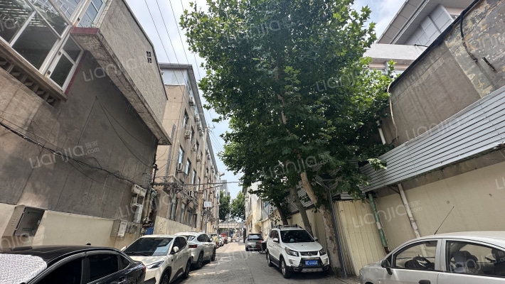 矿山公司家属院外景图