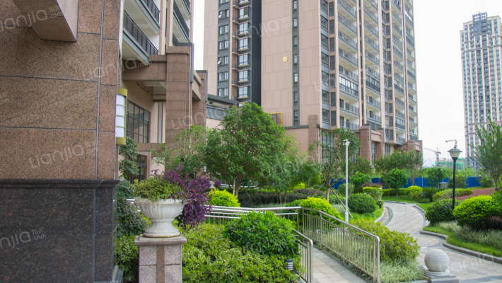 佳城地王国际外景图