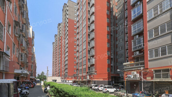 天中山花园外景图