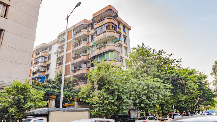 口岸公司宿舍楼外景图