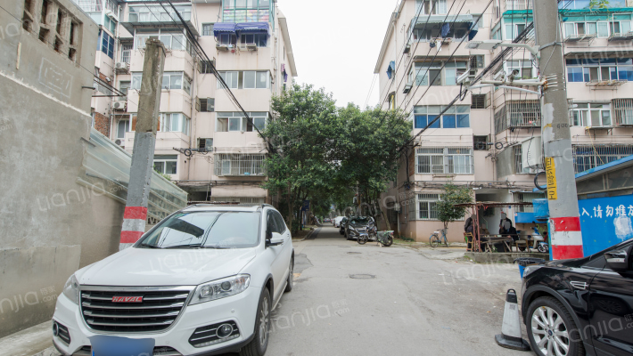 宏业村小区外景图